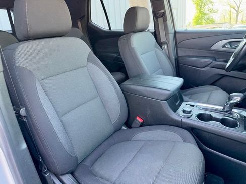 Used 2022 Chevrolet Traverse LT AWD/4WD image 9