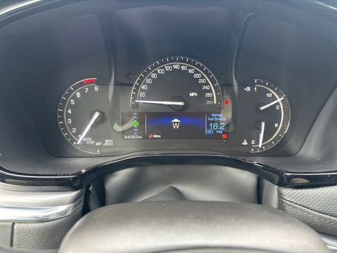 Used 2018 Cadillac XT5 Premium Luxury AWD/4WD image 17