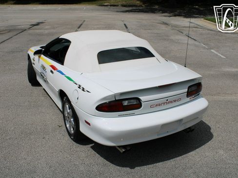 Used 1997 Chevrolet Camaro Z28 image 9