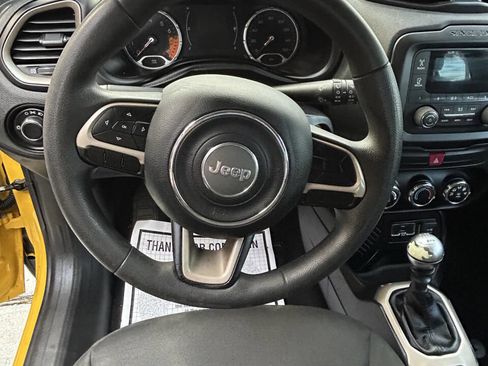 Used 2016 Jeep Renegade Sport image 16