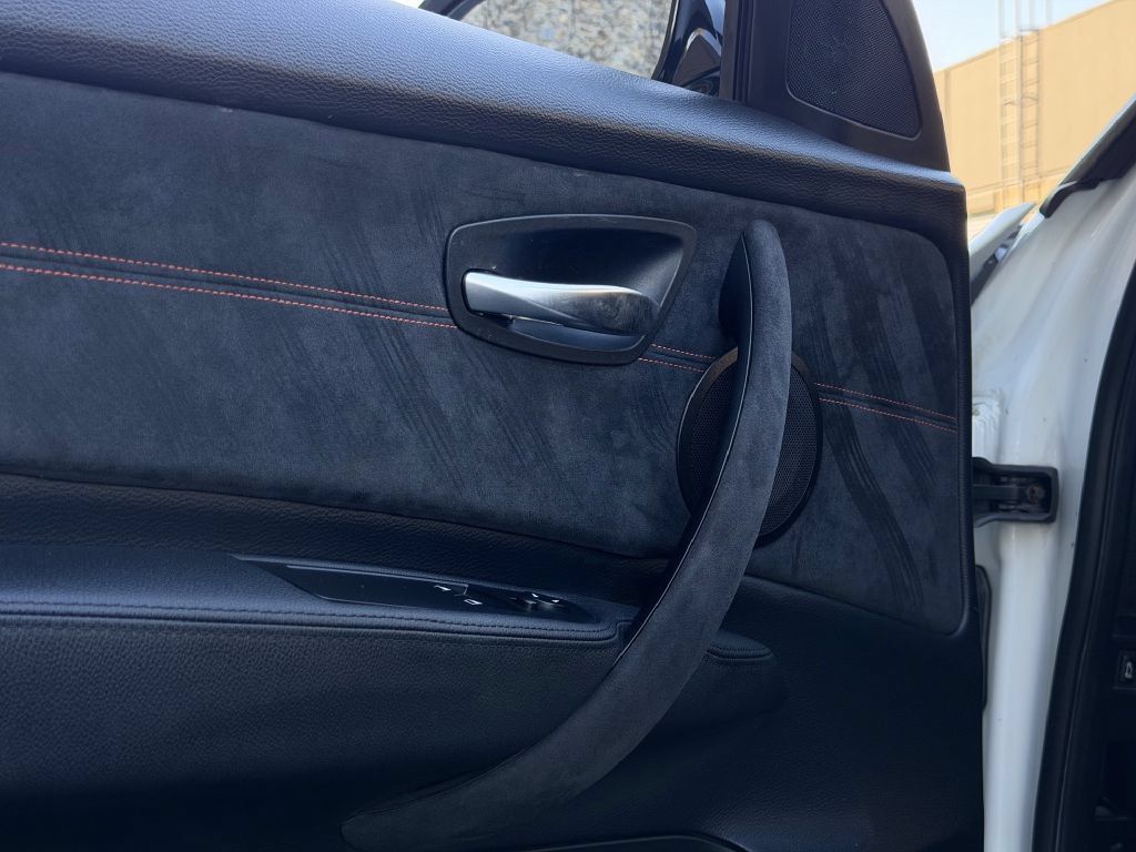 Used 2011 BMW 1 Series M RWD image 15