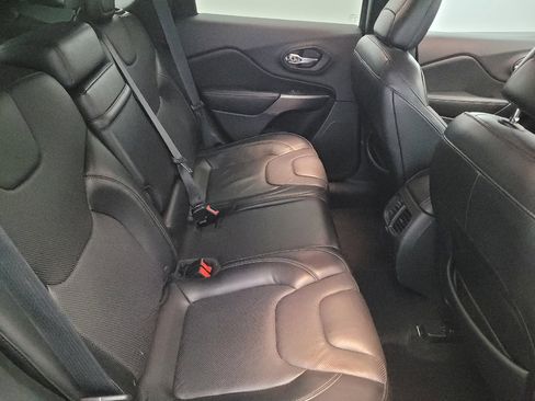 Used 2019 Jeep Cherokee Limited AWD/4WD image 19