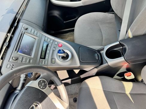 Used 2014 Toyota Prius Four image 24
