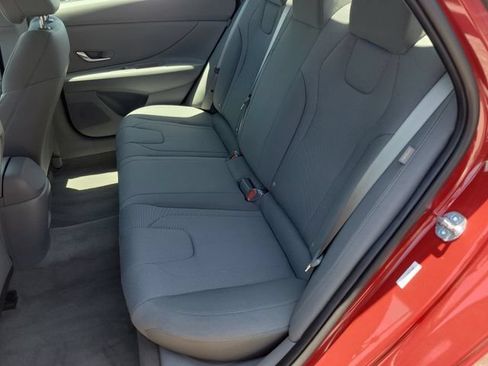 Certified 2026 Hyundai Elantra SE FWD image 24