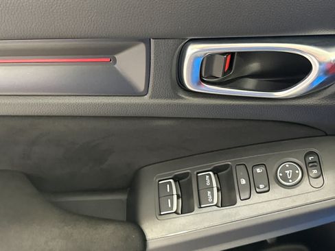 Used 2025 Honda Civic Type R image 13
