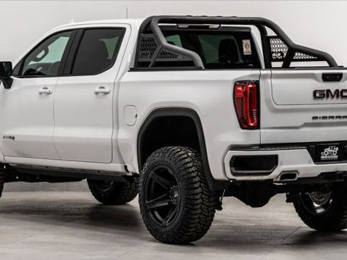 Used 2025 GMC Sierra 1500 AT4 image 14