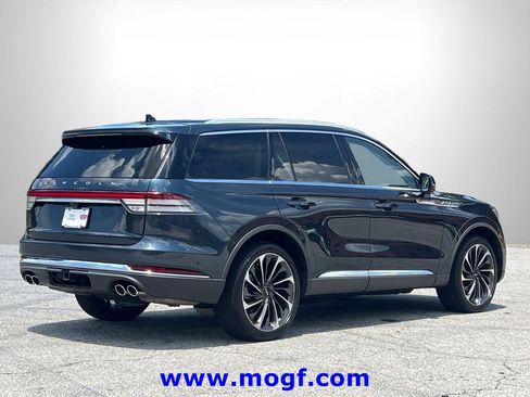Used 2022 Lincoln Aviator Reserve w/ Equipment Group 201A AWD/4WD image 3