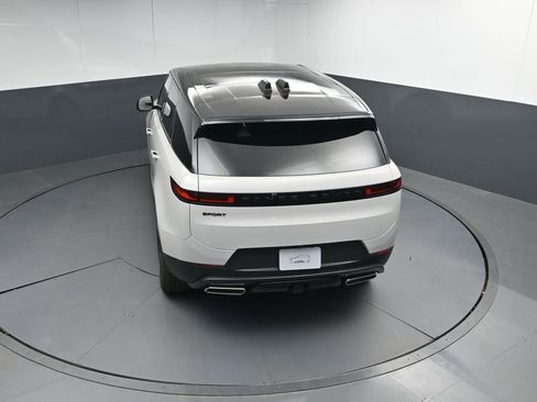 New 2026 Land Rover Range Rover Sport SE AWD/4WD image 33
