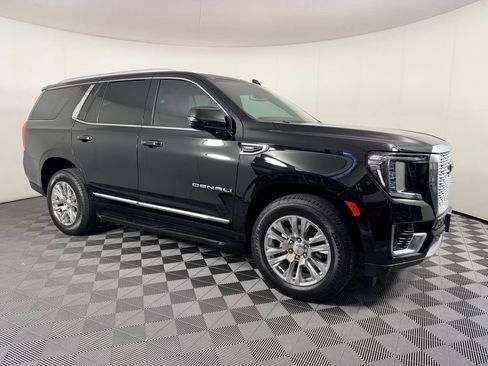 Used 2023 GMC Yukon Denali w/ LPO, Floor Liner Package AWD/4WD image 3