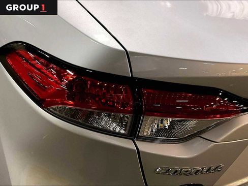 Certified 2025 Toyota Corolla LE image 28