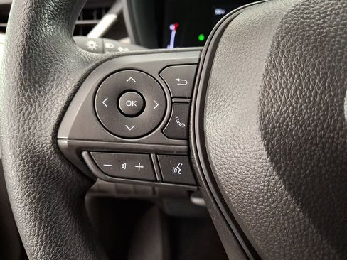 Used 2026 Toyota Corolla LE FWD image 9