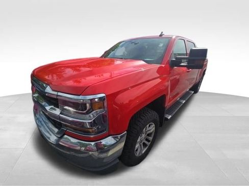 Used 2018 Chevrolet Silverado 1500 LT w/ Max Trailering Package AWD/4WD image 2