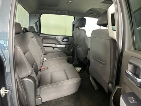 Used 2018 Chevrolet Silverado 1500 LT w/ All Star Edition image 33