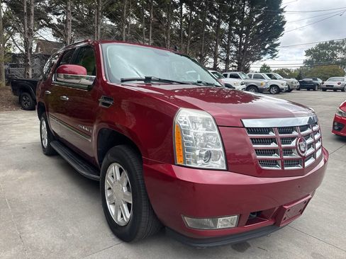 Used 2009 Cadillac Escalade AWD image 7
