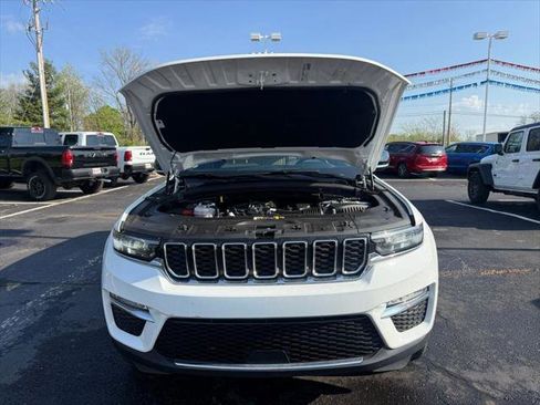 Certified 2024 Jeep Grand Cherokee Limited AWD/4WD image 56
