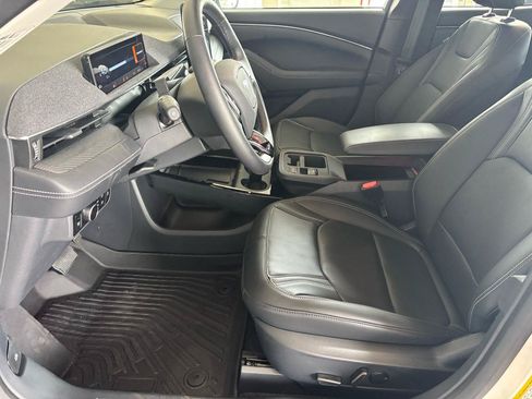 Used 2025 Ford Mustang Mach-E Premium RWD image 12