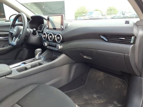 Used 2025 Nissan Sentra SV image 13