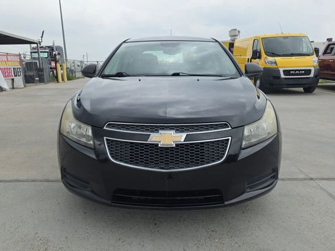 Used 2013 Chevrolet Cruze LS FWD image 5