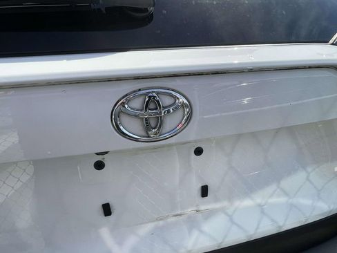 Used 2023 Toyota RAV4 XLE image 16