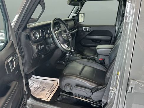 Used 2021 Jeep Wrangler Unlimited Sahara w/ Cold Weather Group AWD/4WD image 7