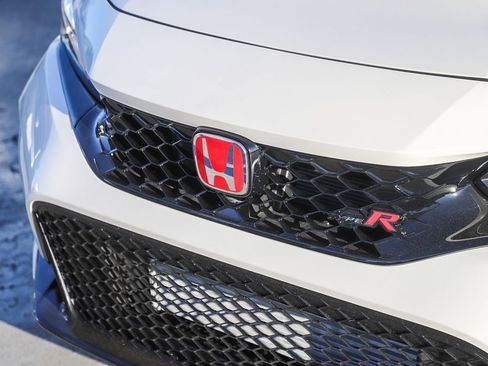 Used 2025 Honda Civic Type R image 6