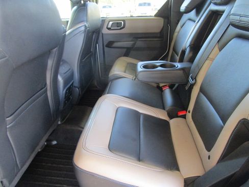 Used 2024 Ford Bronco Wildtrak image 23