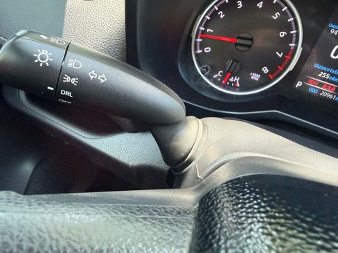 Used 2021 Toyota RAV4 LE FWD image 26