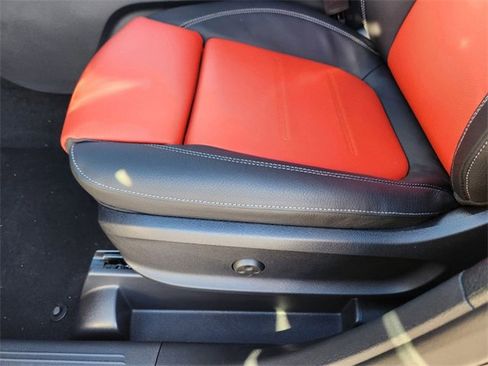 New 2025 Mercedes-Benz GLB 35 AMG 4MATIC image 5