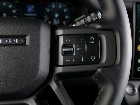 New 2026 Land Rover Defender 130 X-Dynamic SE image 19