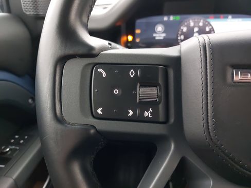 Used 2021 Land Rover Defender 110 X-Dynamic HSE image 18