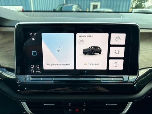 Used 2025 Volkswagen Atlas SE AWD/4WD image 14