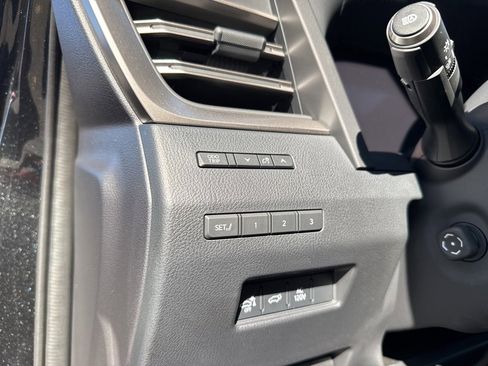 Used 2025 Lexus GX 550 image 16