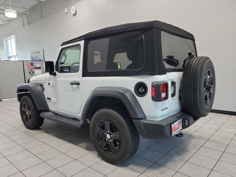 Used 2023 Jeep Wrangler Sport AWD/4WD image 8