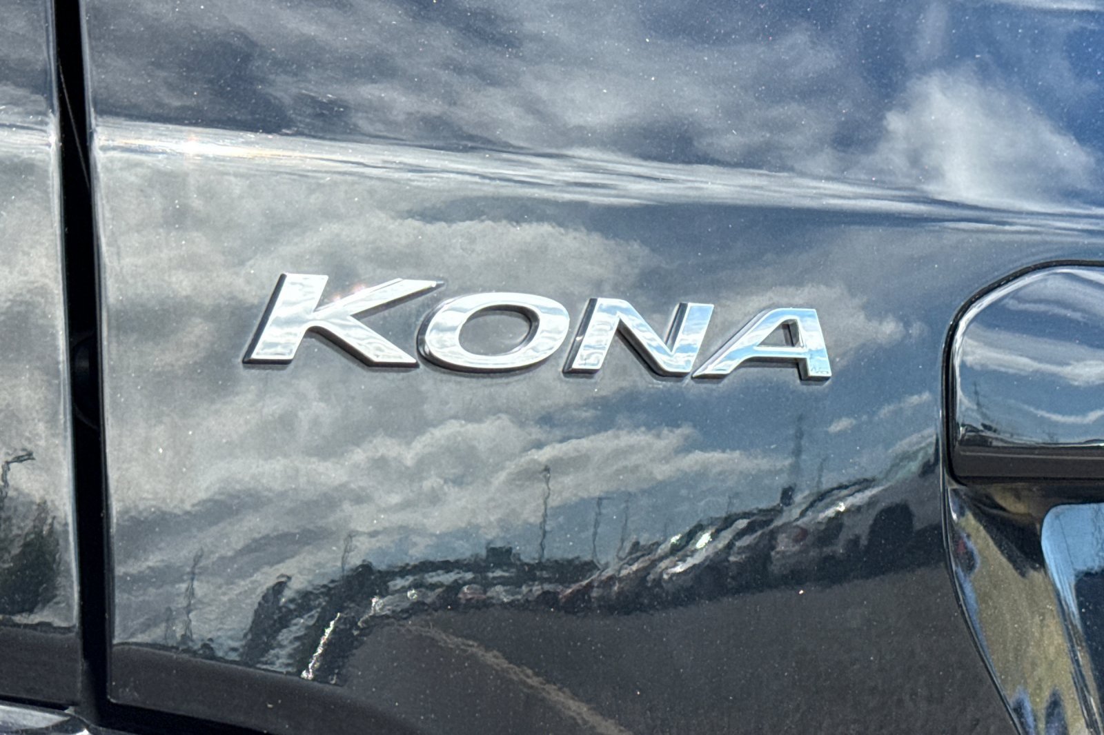 Used 2023 Hyundai Kona SE w/ Cargo Package FWD image 30