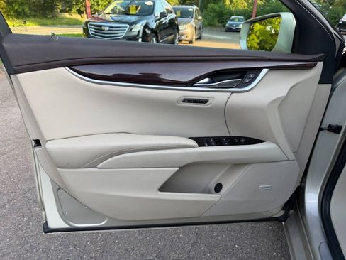 Used 2014 Cadillac XTS Premium FWD image 34