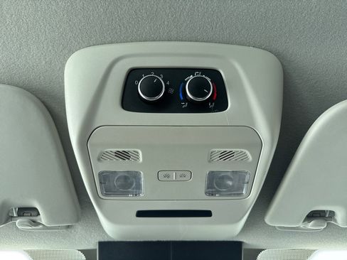 Used 2023 Ford Transit 350 XLT image 31