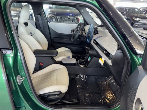 New 2026 MINI Cooper 4-Door Hardtop image 9