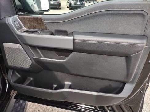 Used 2023 Ford F150 Lightning Lariat AWD/4WD image 23