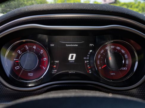 Used 2019 Dodge Challenger SRT Hellcat RWD image 41