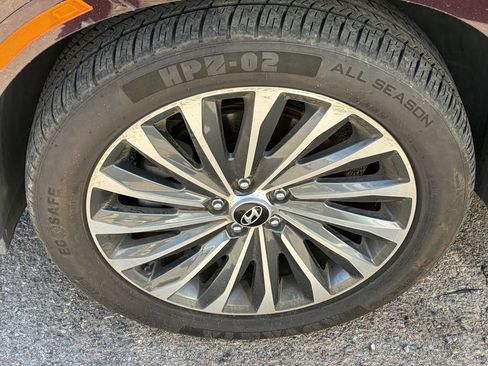 Used 2024 Hyundai Palisade Calligraphy AWD/4WD image 5