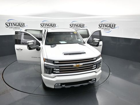 Used 2020 Chevrolet Silverado 2500 High Country w/ Z71 Off-Road Package AWD/4WD image 25