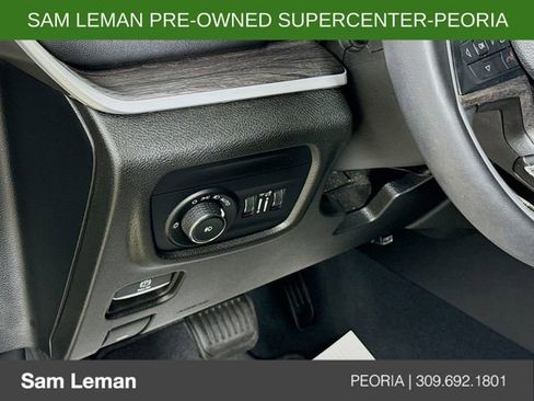 Used 2023 Jeep Grand Cherokee L Limited w/ Black Appearance Package AWD/4WD image 10