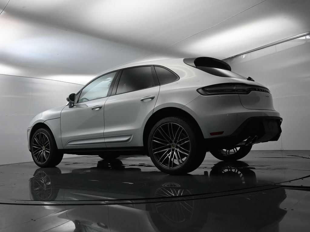 Certified 2026 Porsche Macan AWD/4WD image 48