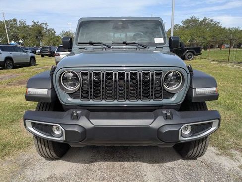 New 2026 Jeep Gladiator Sport AWD/4WD image 8