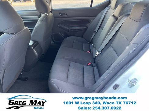 Used 2024 Nissan Altima 2.5 SV FWD image 17