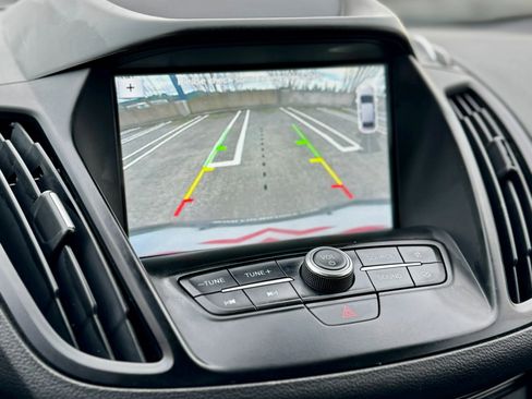 Used 2019 Ford Escape SEL image 18