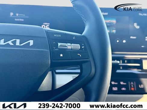 Used 2026 Kia Sportage EX image 36