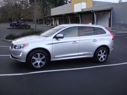 Used 2015 Volvo XC60 T6 AWD/4WD image 1