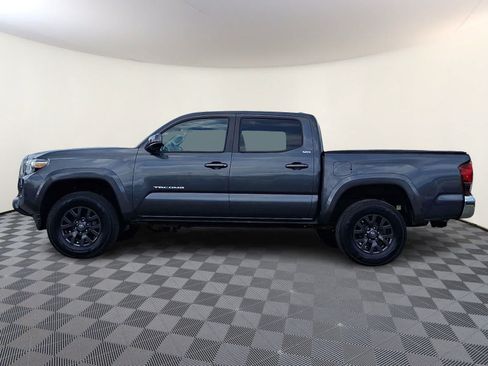 Certified 2021 Toyota Tacoma SR5 AWD/4WD image 9