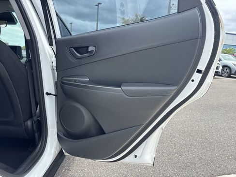 Used 2022 Hyundai Kona SE FWD image 18